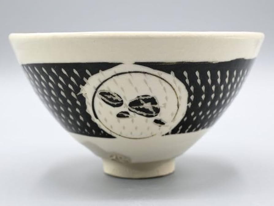 Amazon.co.jp: 極 清水保孝 飛白 亀文 茶碗 共箱 共布 陶歴 抹茶